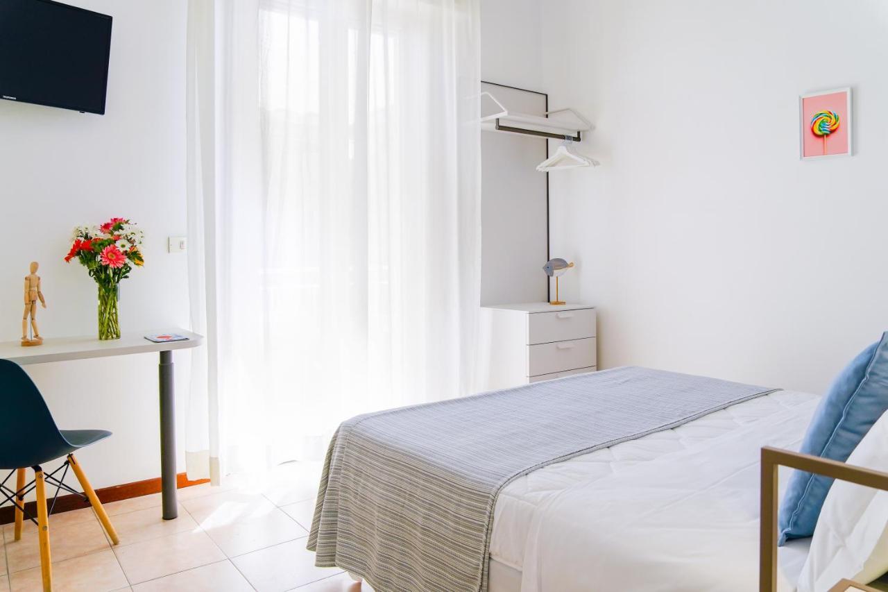 Hotel Mon Pays Rimini Exterior photo