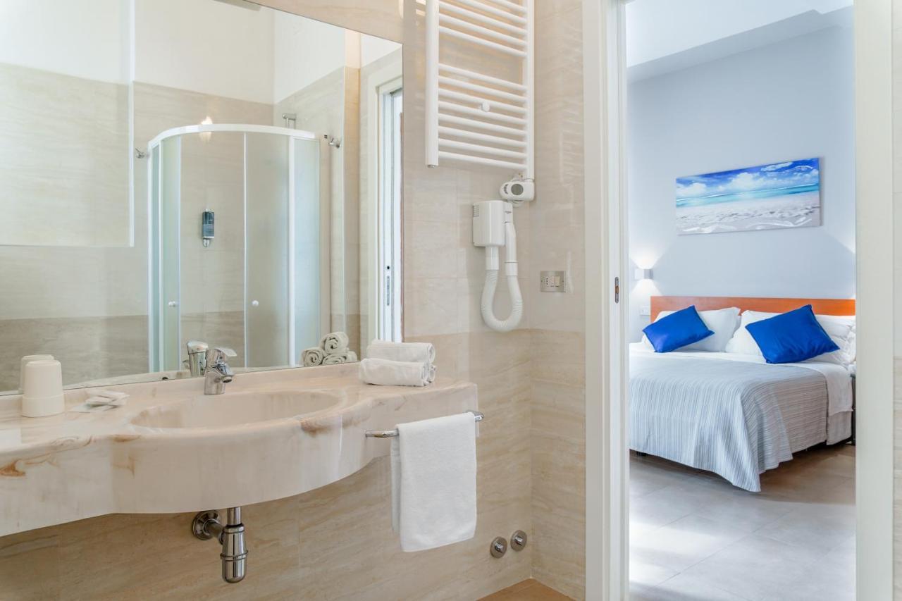 Hotel Mon Pays Rimini Exterior photo